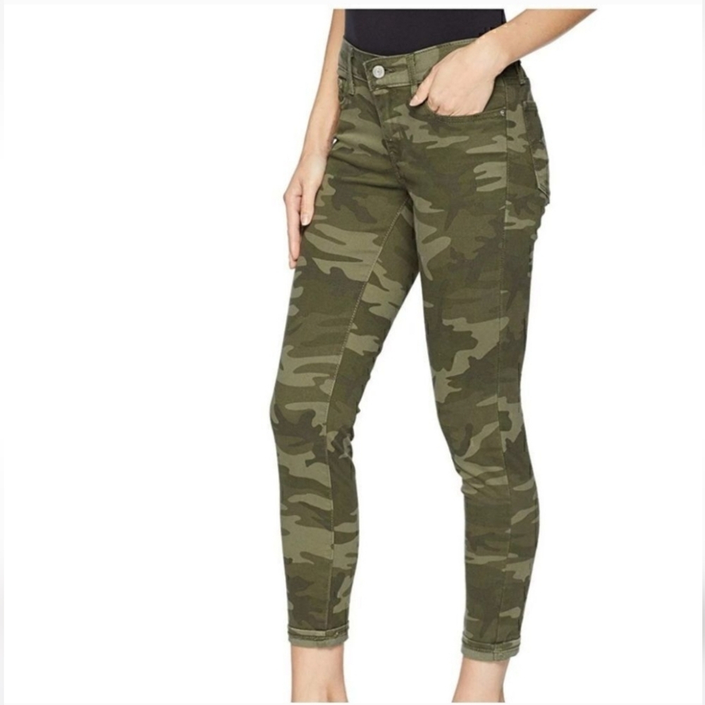 Levi's Green Skinny Jeans with Camouflage Pattern